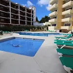公寓 Club Playa Flores *